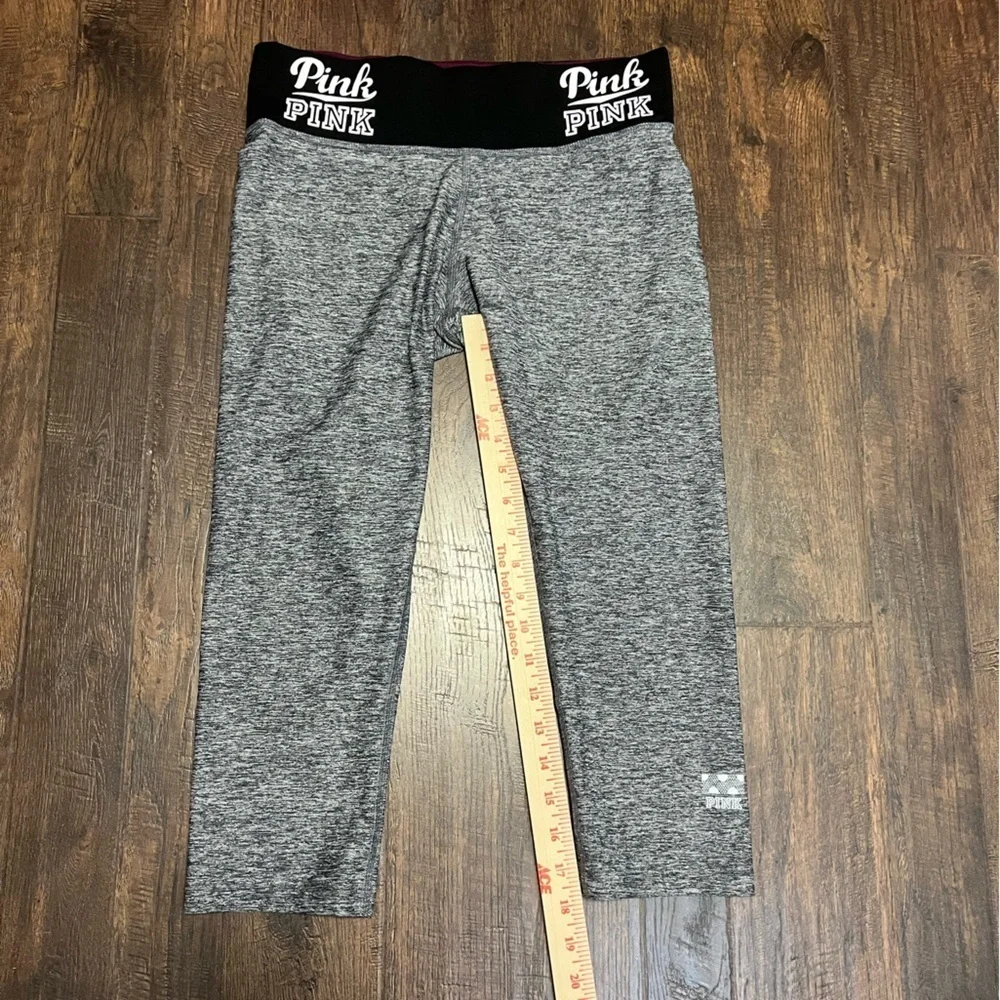Victoria’s Secret PINK Athletic Capri Leggings Size Women’s Small Color Gray
